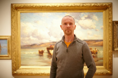 Leo Fitzmaurice in front of Horizon (Leeds) at the 2011 Northern Art Prize
