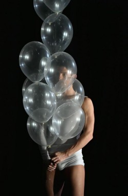 Andreas-TearFall-Balloons