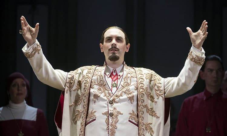 John Savournin in Opera North's The Magic Flute. Photo: Alastair Muir. 