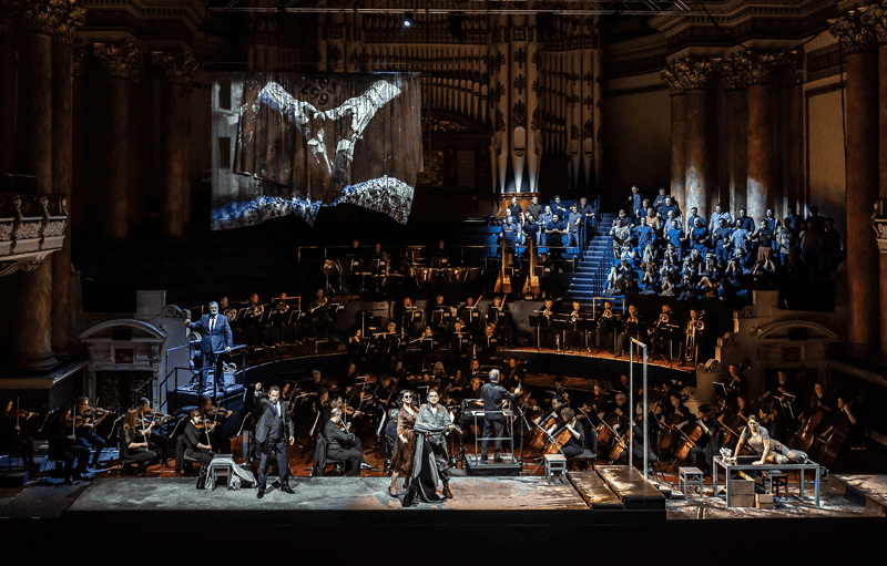 Michael Druiett as The King of Egypt, Petri Lindroos as Ramfis, Alessandra Volpe as Amneris, Rafael Rojas as Radamès and Alexandra Zabala as Aida with the Chorus and Orchestra of Opera North [Photo credit: Clive Barda]